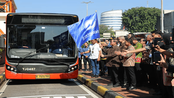 Transjakarta Rute Blok M-Bandara Soetta Resmi Beroperasi