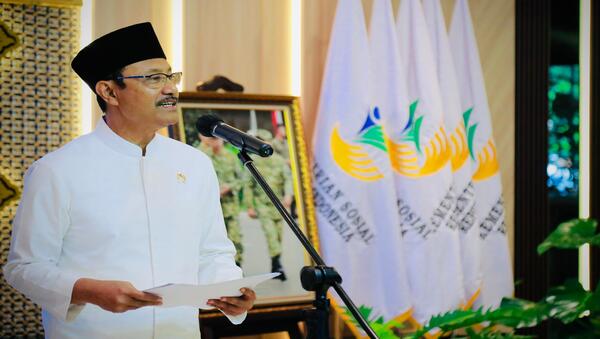 kemensos-libatkan-2-000-taruna-tni-polri-dampingi-siswa-di-178-sekolah-rakyat