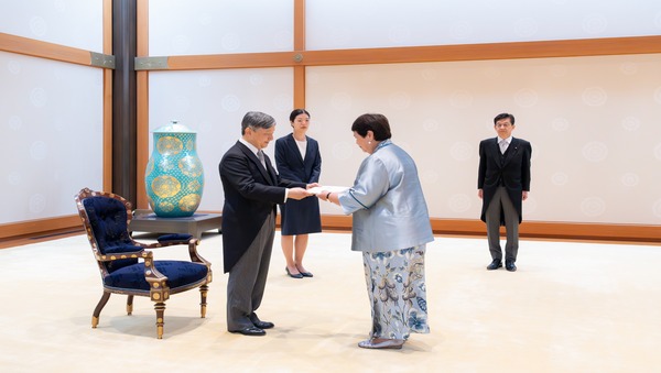 Duta Besar RI untuk Jepang Serahkan Surat Kepercayaan kepada Kaisar Jepang